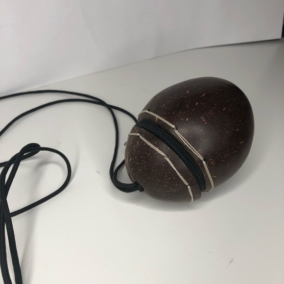 Handmade coconut bag - Picture 2 of 8